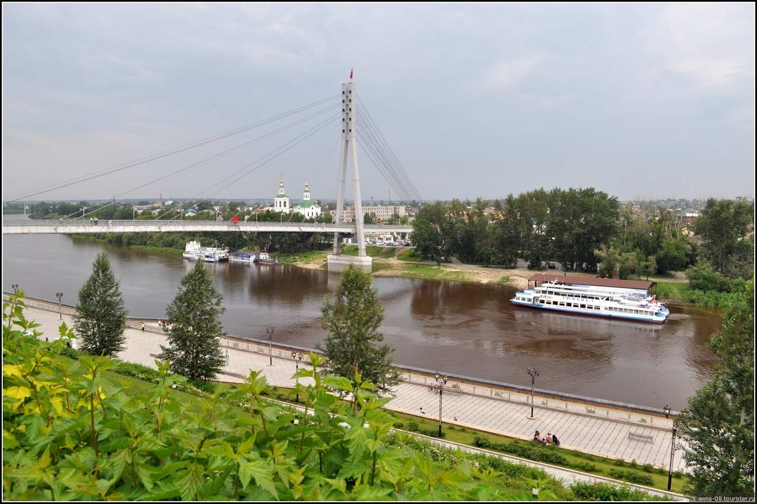 Мост Влюбленных в Тюмени